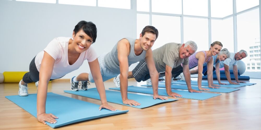 sanftes-gym-fuer-aeltere-leute